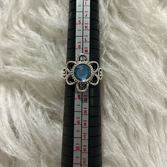 Princess ring- Size 7 - Picture 2 of 6